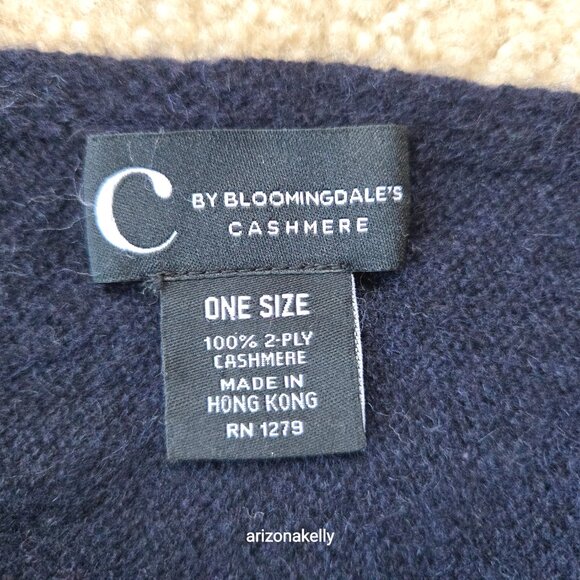 C by Bloomingdales NAVY Cashmere Wrap Scarf PRICE FIRM - Picture 4 of 9